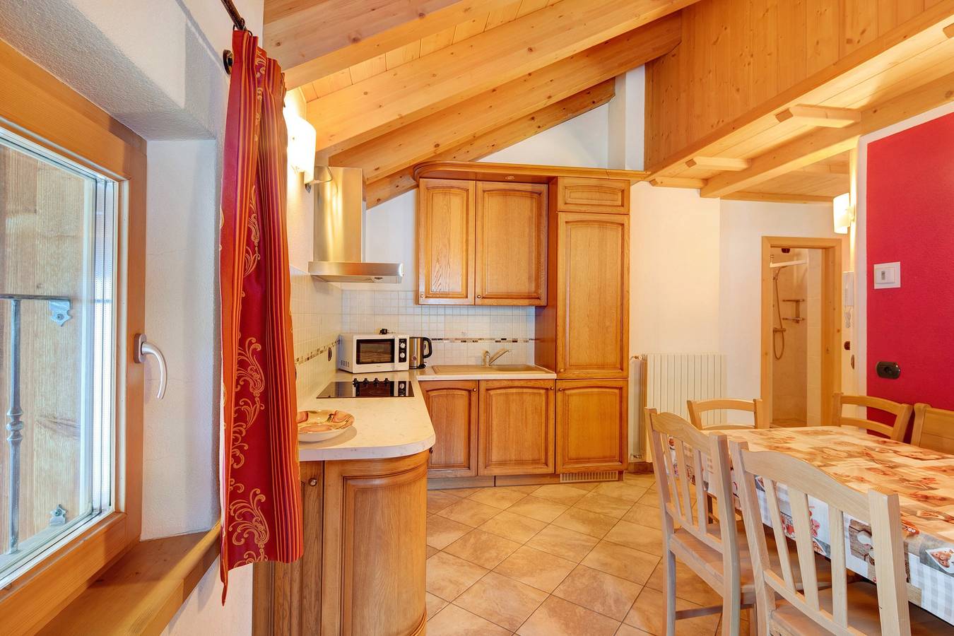 Hel lejlighed, Apartment 'Rosso Al bait da Giulio' with Mountain View in Livigno (Town), Livigno