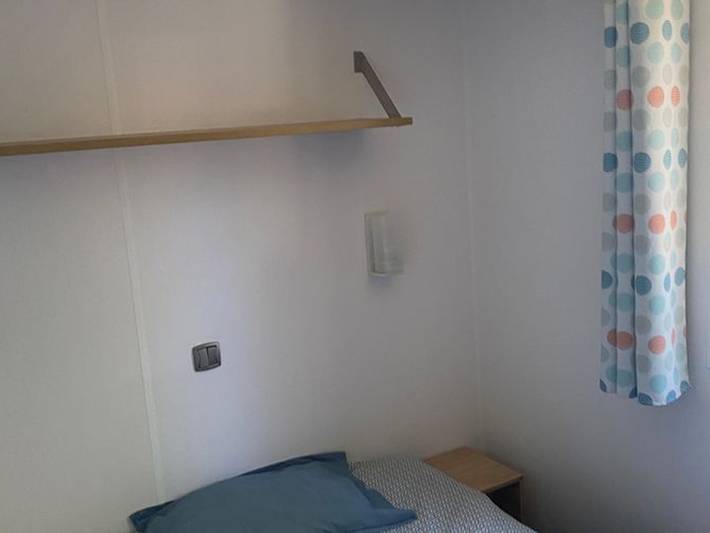 Mobil home pour 4 personnes, avec piscine et terrasse, animaux acceptés à Mialet - 4