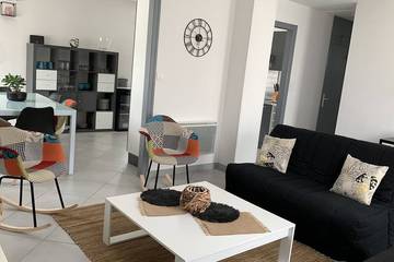Gîte pour 6 personnes, avec terrasse dans Écueil