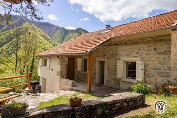 Gîte pour 6 personnes, avec terrasse et jardin à Rivèrenert