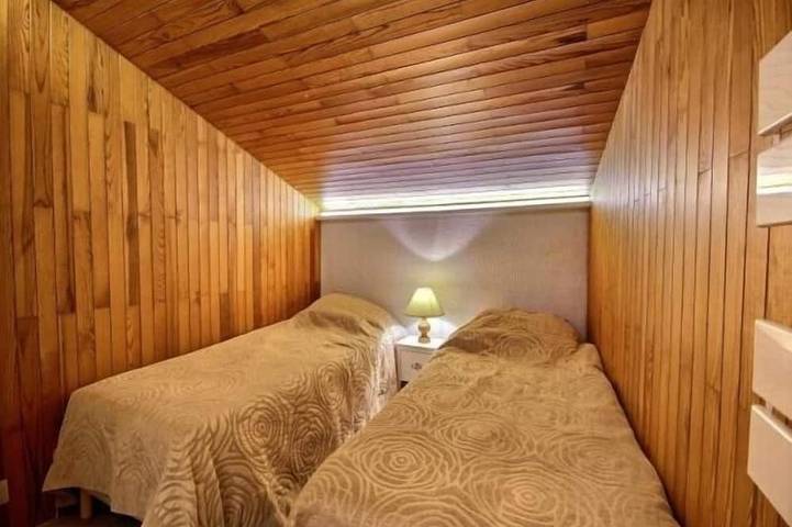 Apartamento entero, Impresionante dúplex renovado con Wi-Fi - 6 pers, 3 Hab, a pie de pistas in Plagne Villages, La Plagne-Tarentaise