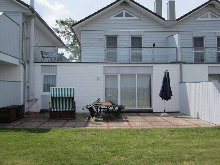 Ferienhaus für 4 Personen, mit Balkon und Whirlpool sowie Garten in Falshöft - 2