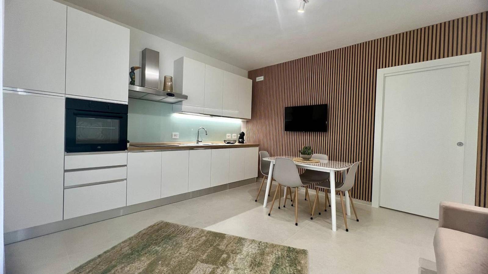 Appartamento intero, Appartamento 'Palazzo Tilde - 1 B' con vista mare, Wi-Fi e aria condizionata in Marsala, Provincia di Trapani