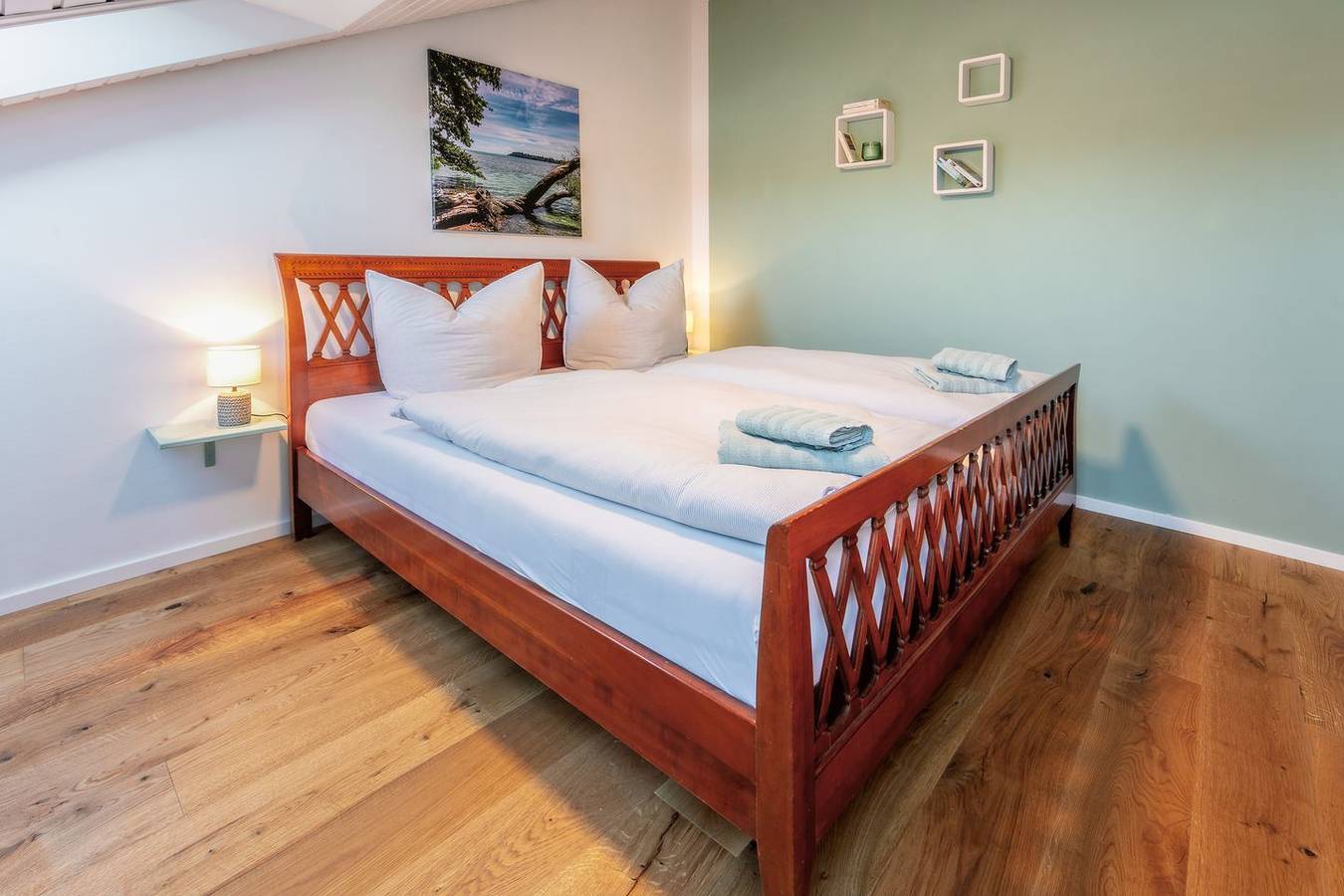 Ganze Wohnung, Bezaubernde, hundefreundliche 2-Zimmer-Wohnung mit Dachterrasse in See-Nähe in Gaienhofen, Untersee