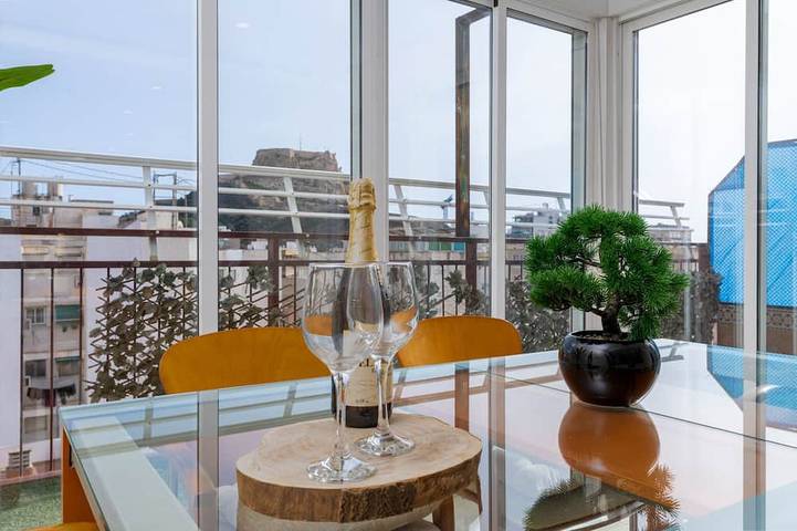 Loft voor 7 personen, met terras in Alicante