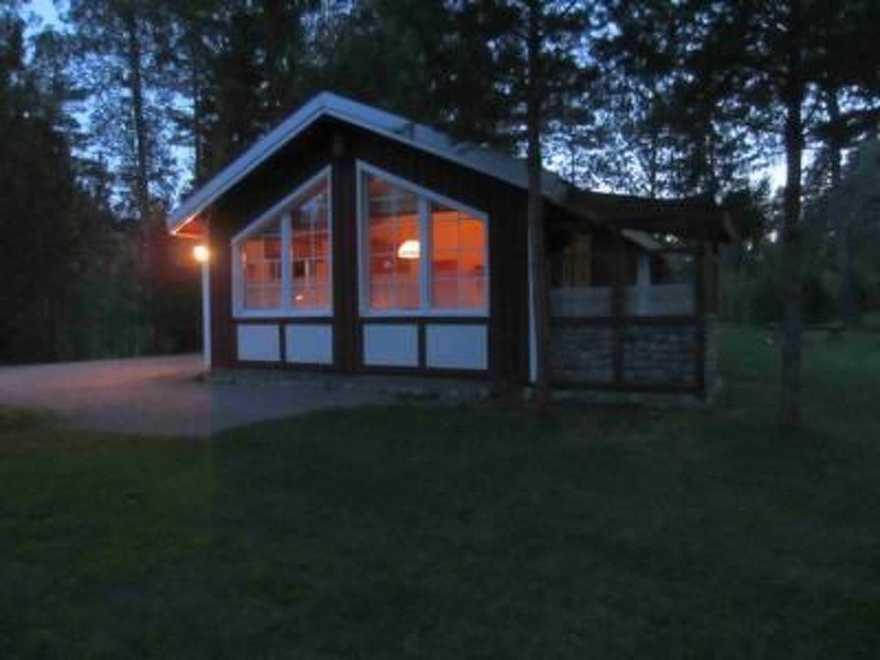 Haus Lena auf großem Grundstück am Waldrand in Ädelfors, Jönköpings län