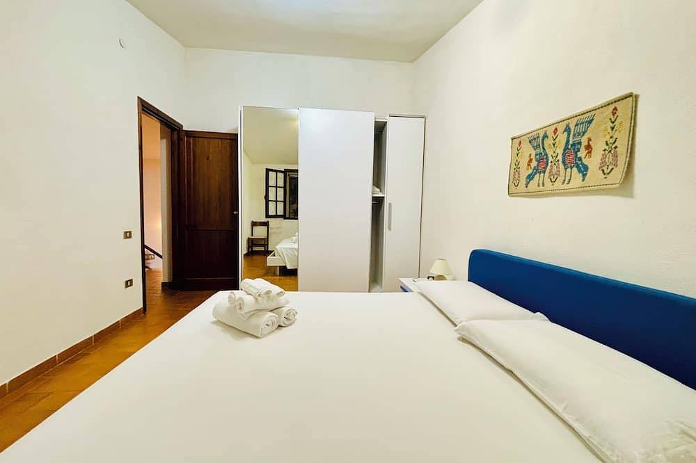 Villa privada con jardín para dos familias !!100m de la playa de solanas! in Solanas, Comune di Sìnnia