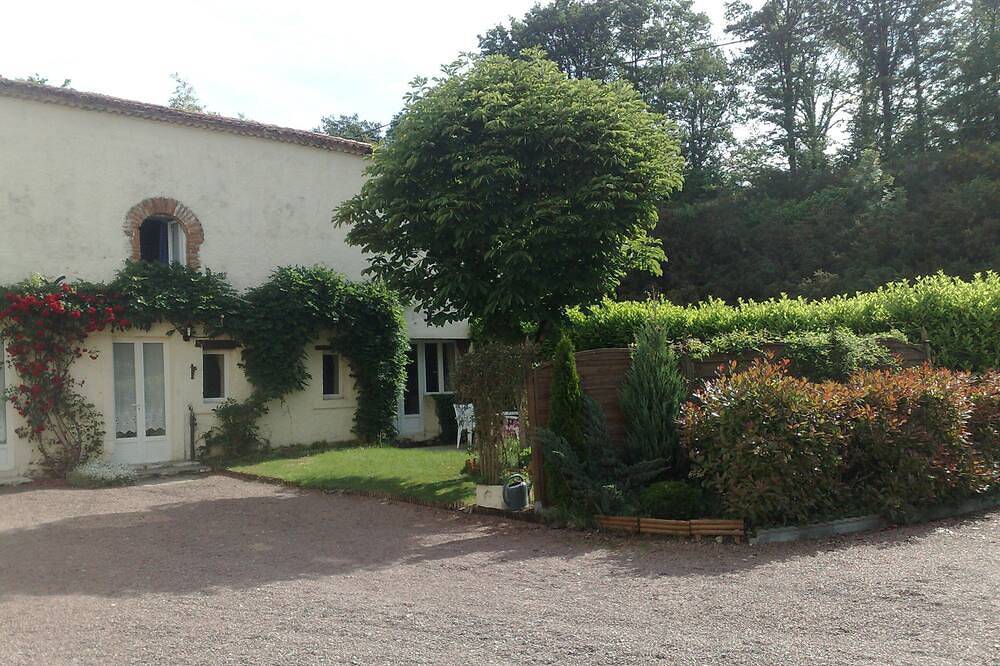 Soleil (2 Chambres - 4/5 personnes) in Vouvant, Fontenay-le-Comte
