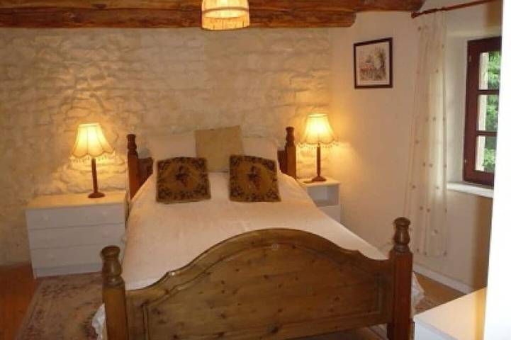 Gîte pour 5 personnes, avec terrasse ainsi que jacuzzi et jardin dans Le Vernet-Chaméane - 4