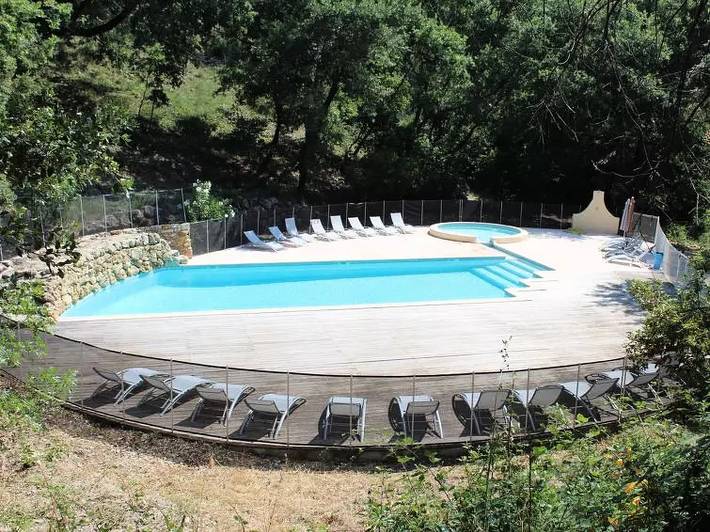 Location de vacances pour 9 personnes, avec terrasse et piscine à Draguignan - 4