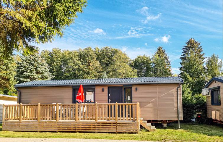 Wohnwagen für 4 Personen, mit Terrasse in Mecklenburg-Vorpommern - 3