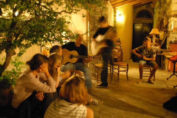 Location de vacances pour 3 personnes, avec piscine ainsi que jardin et vue, animaux acceptés à Patrimonio - 3