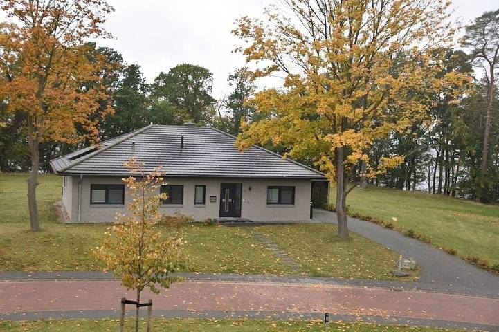 Ferienhaus für 6 Personen, mit Sauna und Terrasse sowie Whirlpool und Pool