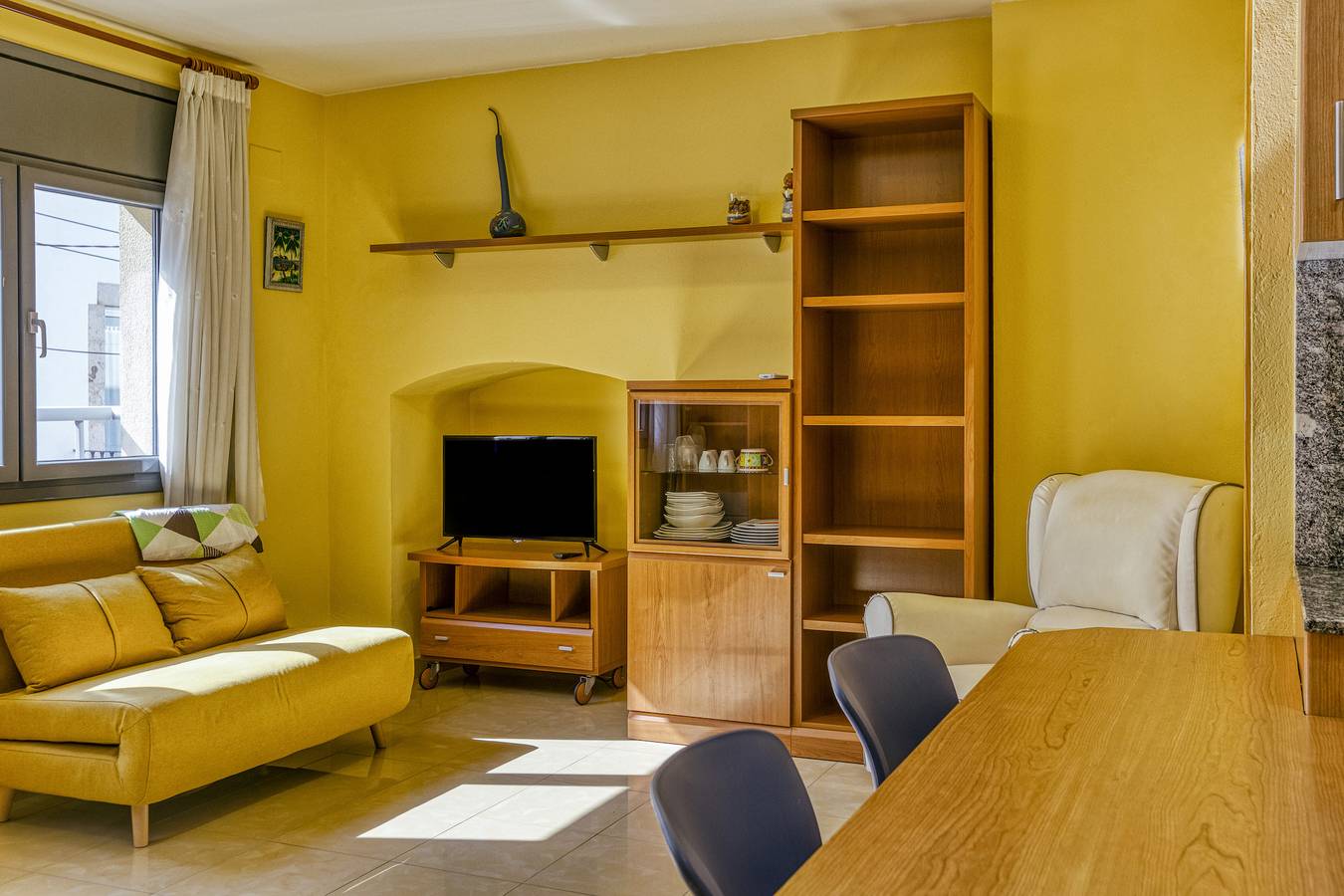 Apartamento entero, Apartamento Estudio P cerca de la playa con Wi-Fi in La Escala, Alt Empordà