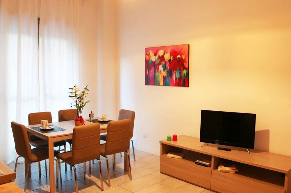 Apartamento entero, Bnbook- Via Torino Train Station in Ρ, Provincia de Milan