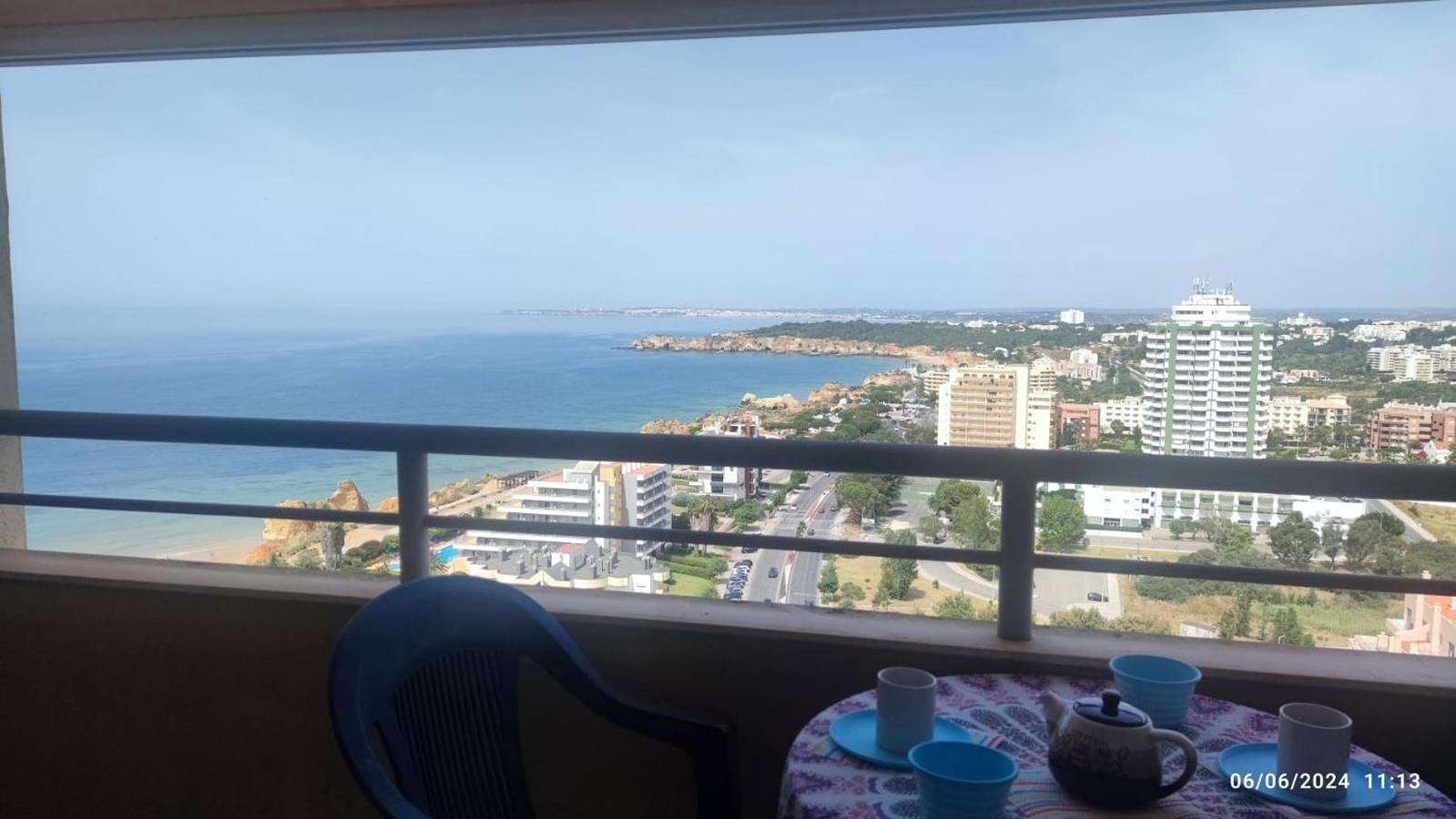Apartamento entero, Apartamento 'Jardins Da Rocha' con vistas al mar, Wi-Fi y aire acondicionado in Praia da Rocha, Portimão