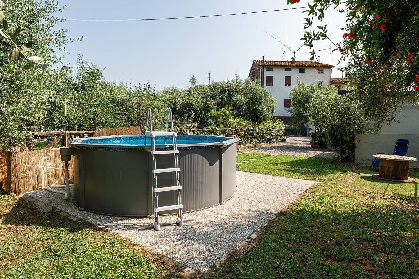 Casa con giardino privato ,piscina , giochi , wiifii gratuito - 30 minuti dal mare in Capannori, Colline Lucchesi