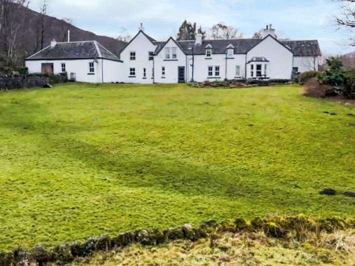 Cottage for 8 people, with garden, with pets on the Isle of Mull