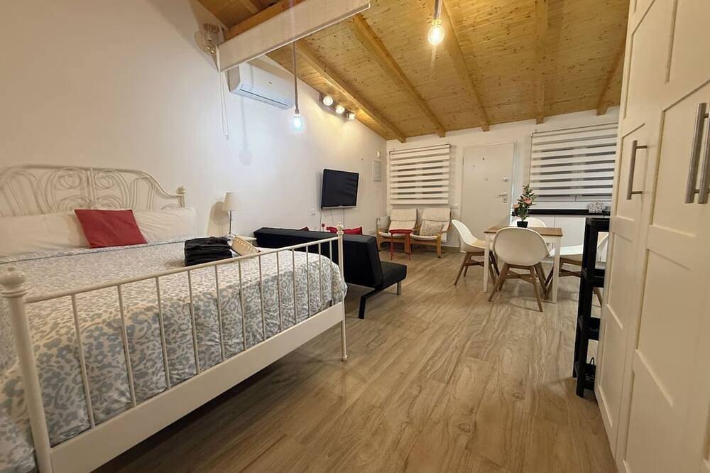 Rosa Home · Quiet Private House Close to Madrid City Center in Pozuelo de Alarcón, Madrid Province