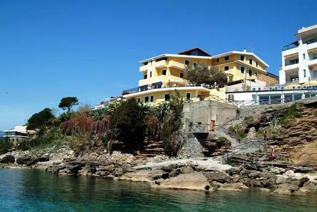 Hotel para 4 personas, con terraza - 1