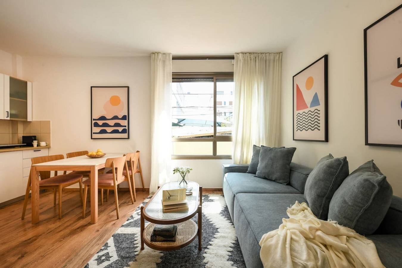 Appartement entier, Cozy 2Br Apartment with Mamad by Sea N' Rent in Tel Aviv, District de Tel Aviv