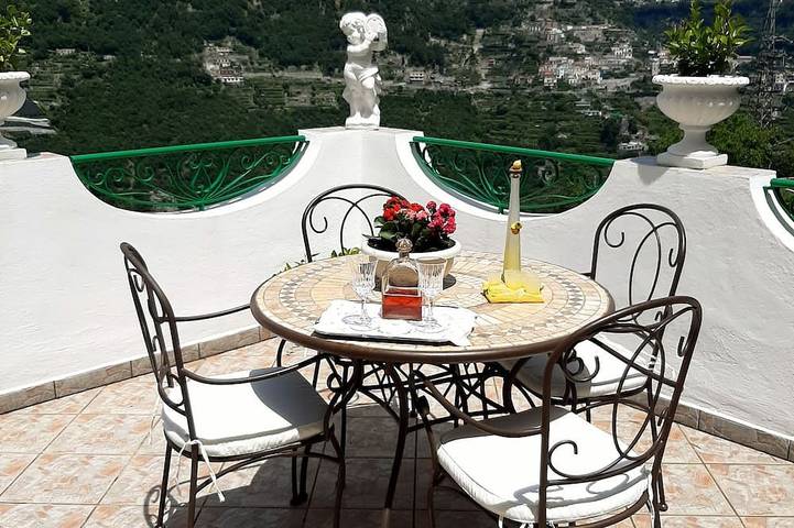 Ganze Wohnung, Silvy House With Fantastic View in Amalfi, Sorrento Coast
