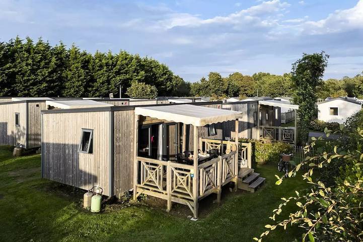 Camping für 6 Personen, mit Terrasse in Lannion