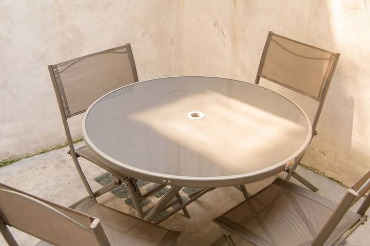 Maison de vacances pour 4 personnes, avec terrasse à Montblanc