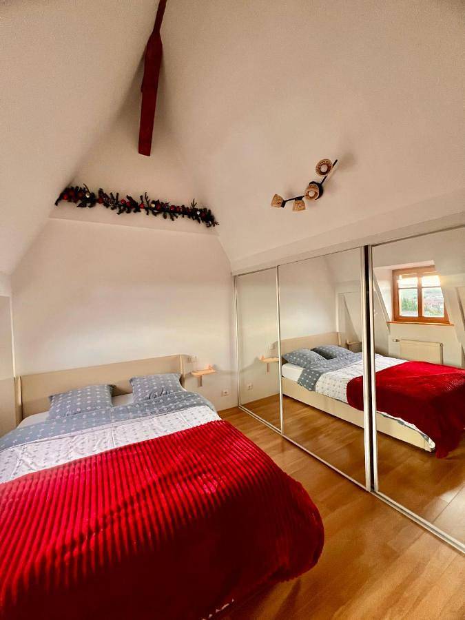 Appartement entier, Duplex au cœur de Turckheim, 10 min de Colmar et place de parking in Turckheim, Région de Colmar