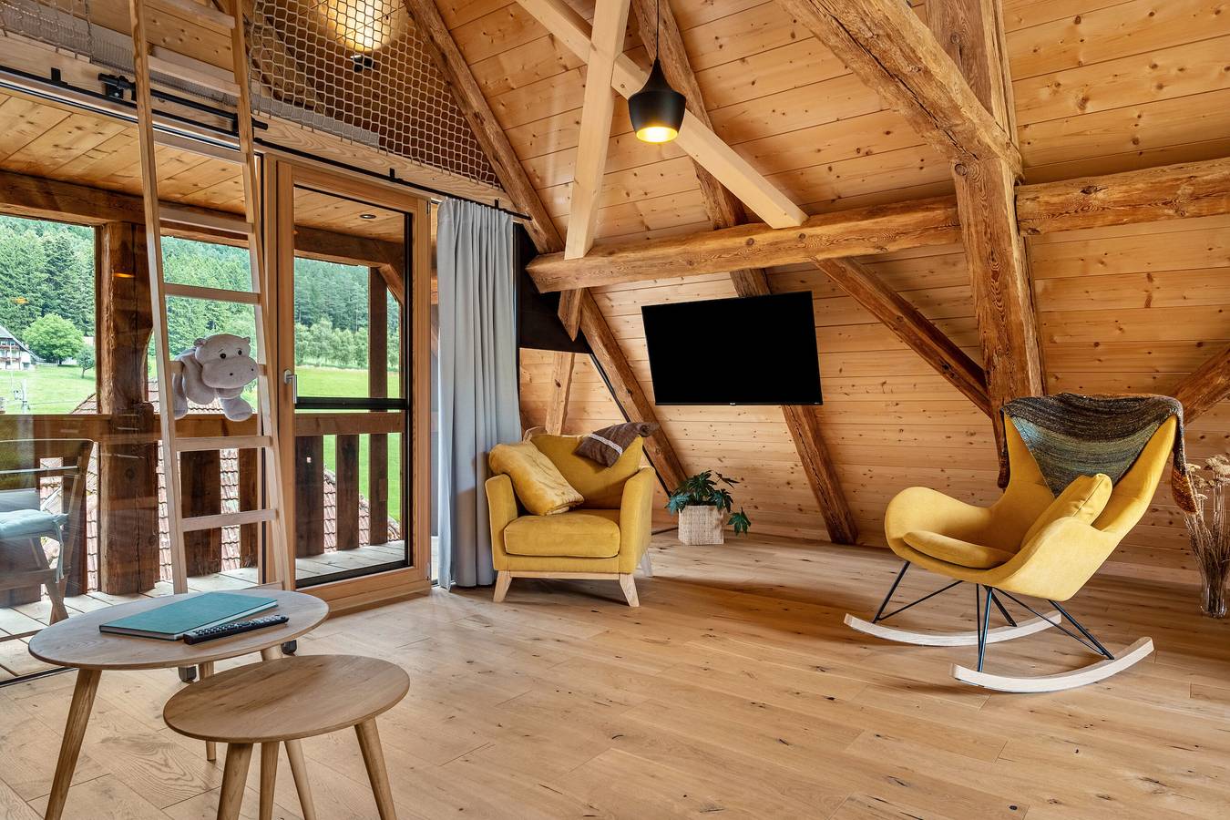 Casa de vacaciones 'Ferienhaus Kornspeicher' con vistas a la montaña, terraza y Wi-Fi in Hornberg, Selva Negra Central