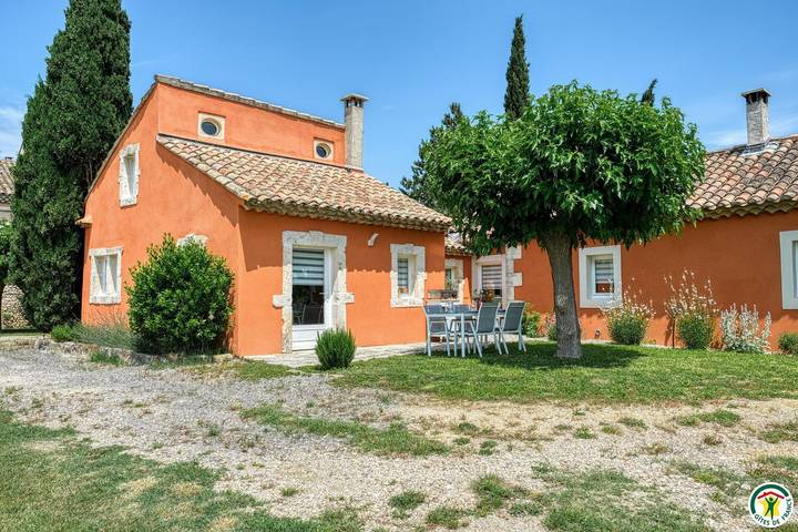 Gîte für 4 Personen, mit Terrasse und Pool sowie Garten - 1