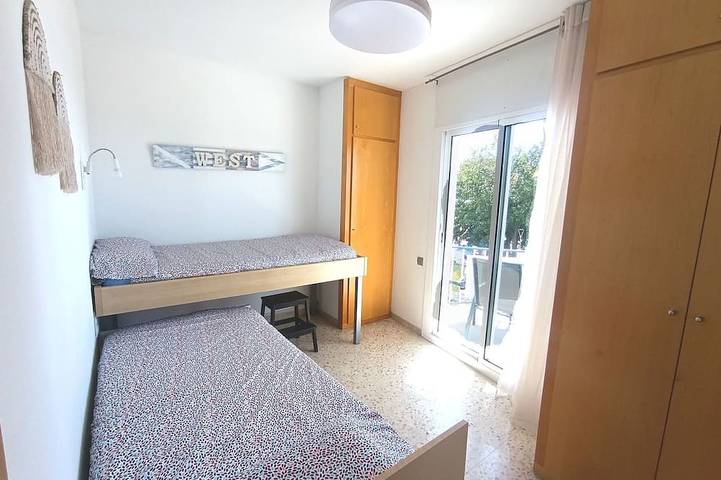 Entire apartment, Nice apartment facing the beach in the center of Sitges fully equipped in Sitges, Garraf