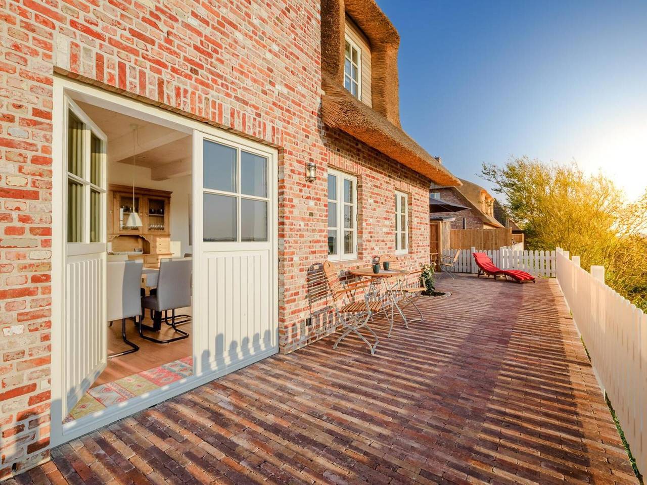 5-Sterne Reetdach-Ferienhaus 'Hermine' mit Sauna und Kamin in Tammensiel, Pellworm