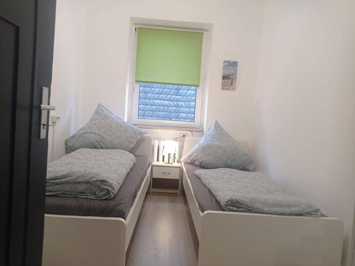 Ganze Wohnung, Work and Stay 6 Zimmer 150qm 12 Betten 3 Badezimmer in Meinerzhagen, Märkischer Kreis