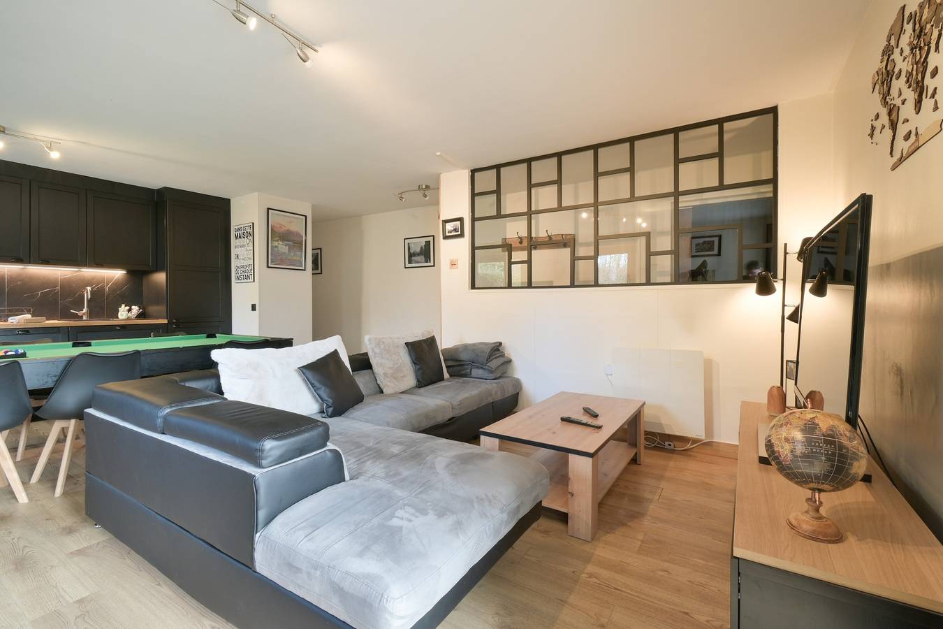 Apartamento entero, Apartamento «Annecy Garden Spa Billar» con terraza, jardín privados y Wi-Fi in Cran-Gevrier, Annecy (commune)