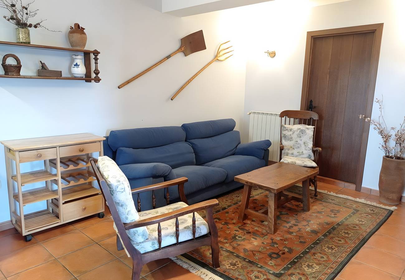 Appartement entier, Appartement 'Lokate 2 Habitaciones' avec vue sur les montagnes, terrasse privée et Wi-Fi in Aia, Guipuscoa