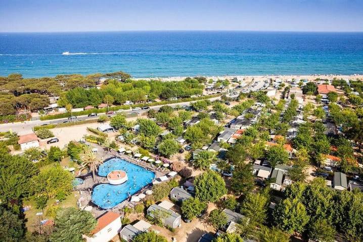 Camping pour 4 personnes, avec piscine et terrasse, animaux acceptés à Blanes