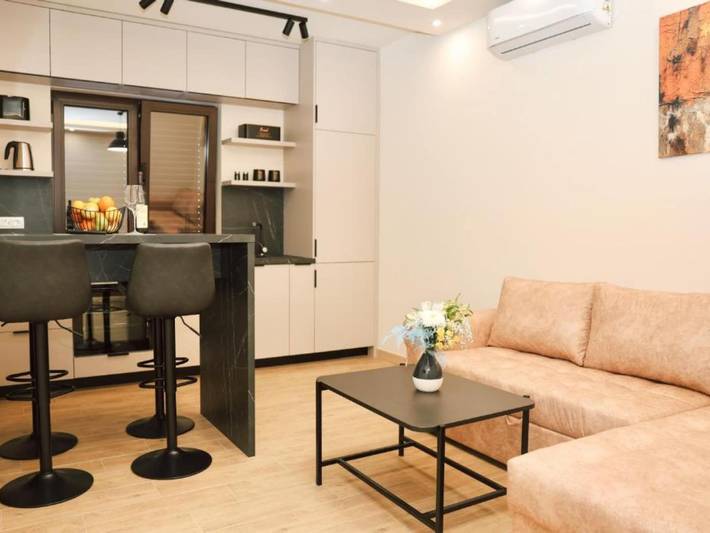 Vacation rental for 4 people, with balcony, kid friendly in Montenegro