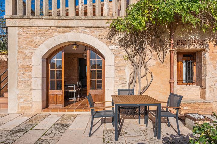 Apartamento inteiro, Apartamento de férias Es Turo de Mallorca com Piscina, Wi-Fi, Terraço & Jardim in Ses Salines, Costa de Maiorca