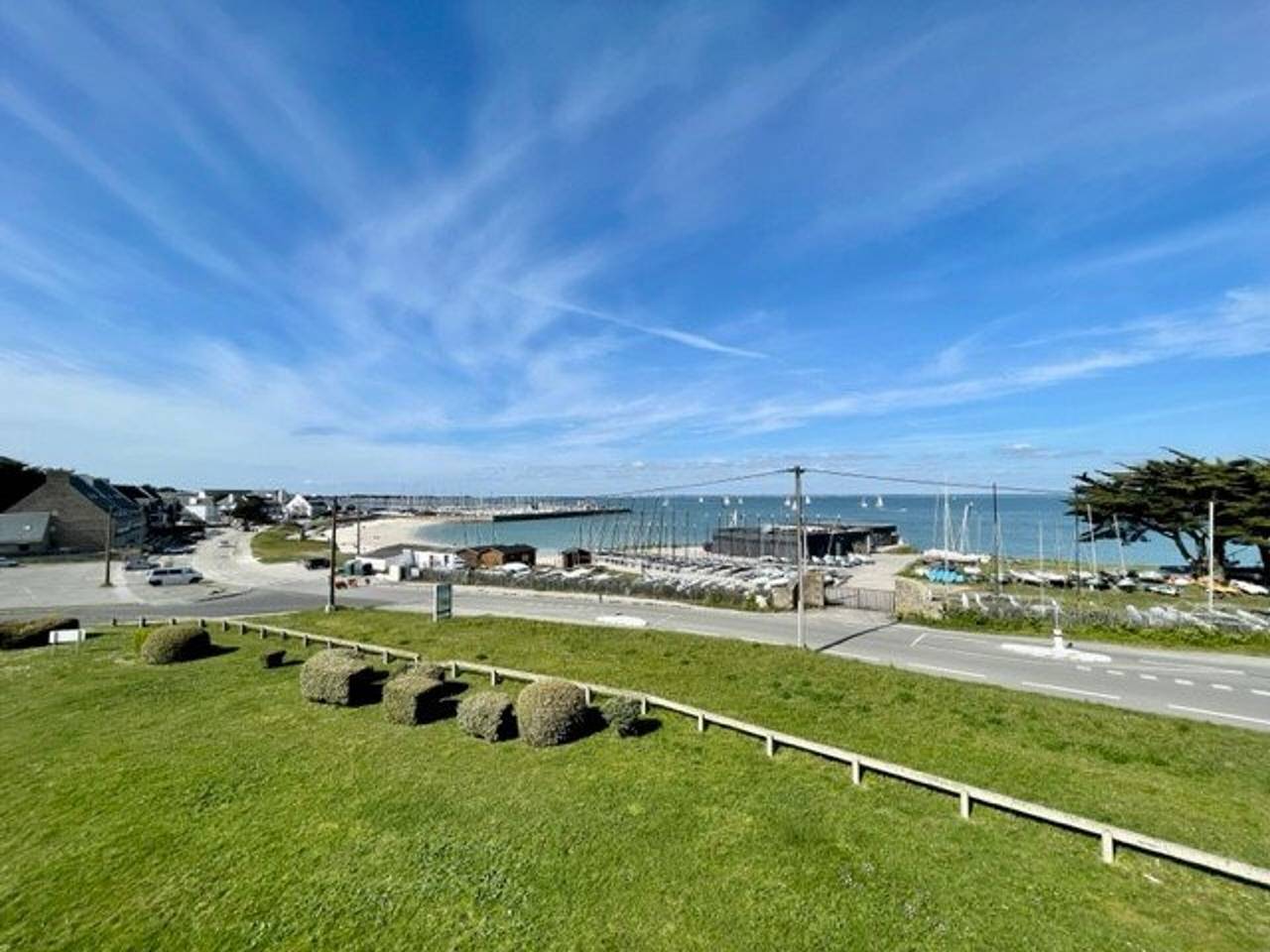 Studio entier, Studio mezzanine à Quiberon - 4 pers, 2 balcons, parking, animaux acceptés in Quiberon, Côte des Mégalithes