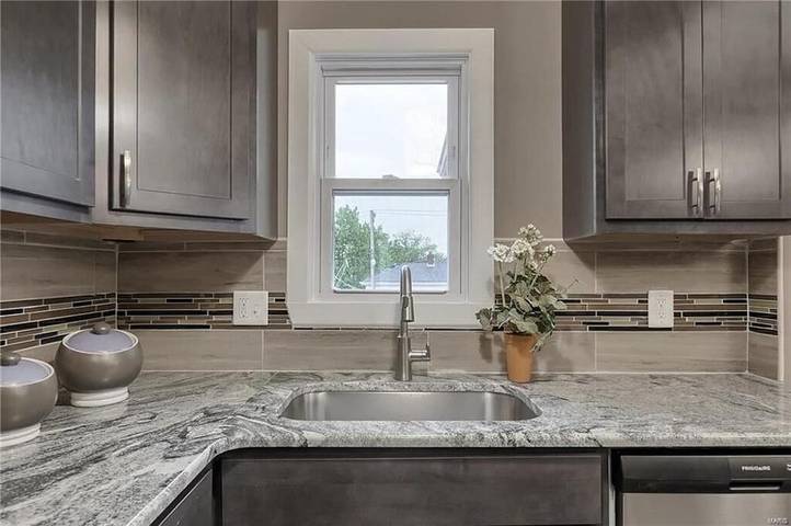 Apartment for 5 people, with yard in St. Louis