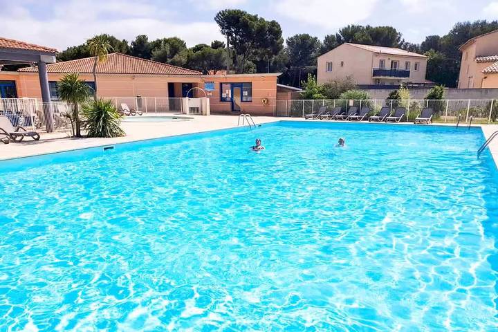 Gîte pour 4 personnes, avec piscine et terrasse, animaux acceptés à Martigues - 4