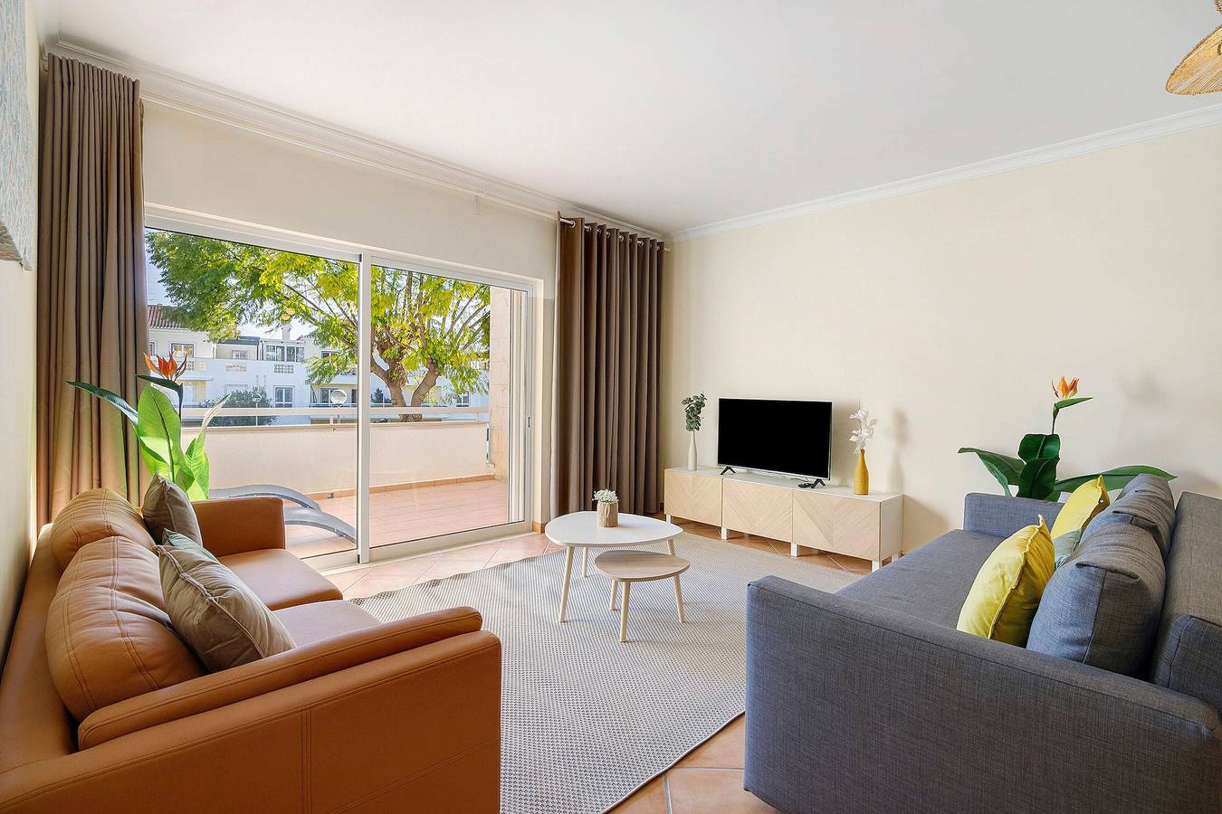 Ganze Wohnung, Apartment '1H Narciso' mit Gemeinschaftspool, Wlan und Klimaanlage in Santa Luzia, Parque Natural da Ria Formosa