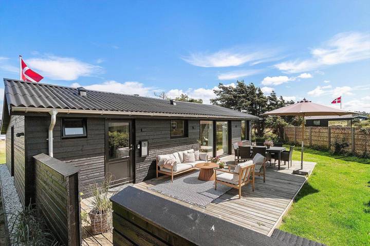 Ferienhaus für 4 Personen, mit Garten und Terrasse in Nørlev Strand