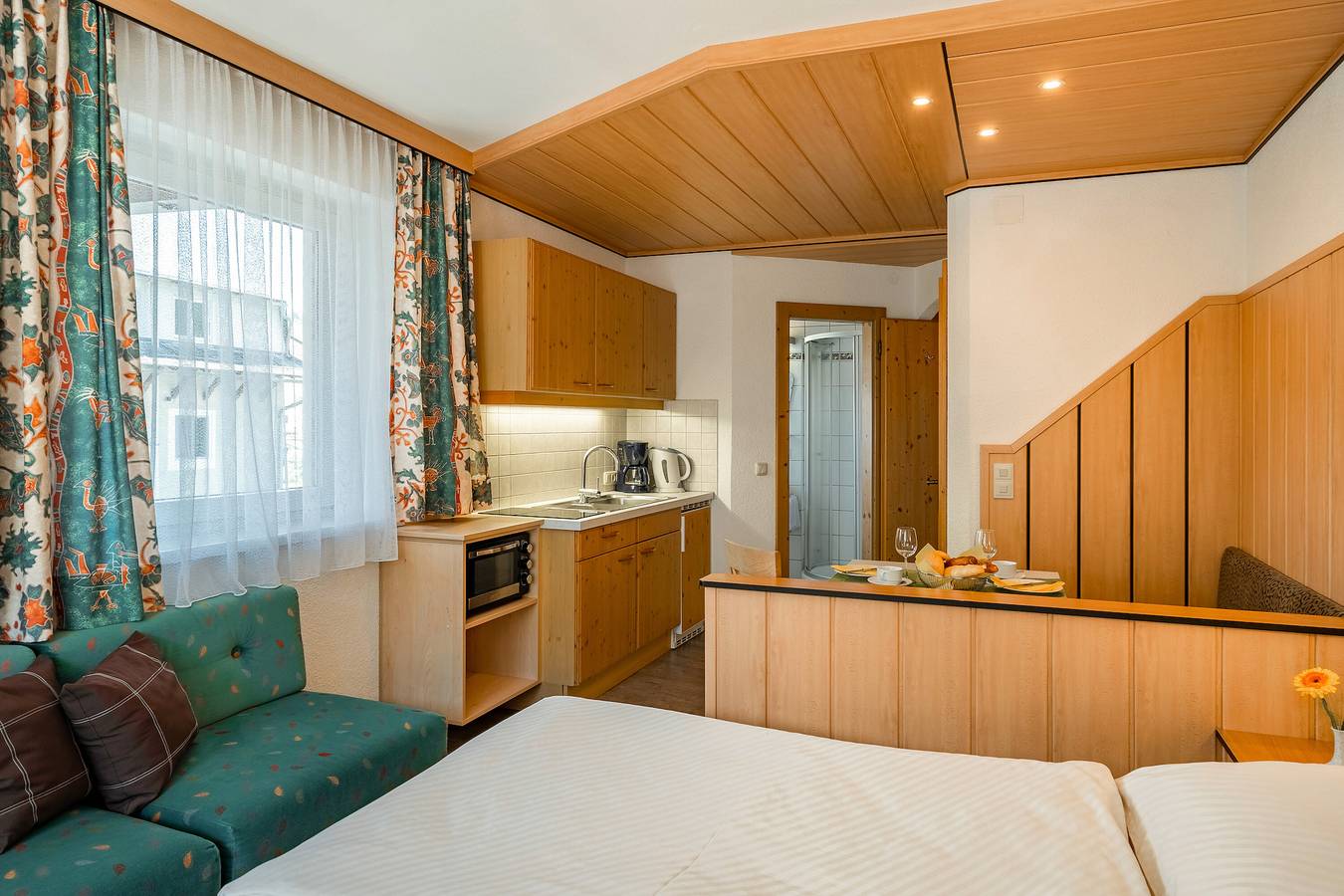 Ganze Wohnung, Appartement 14 – Haus Voglreiter mit Bergblick, Gemeinschaftsgarten & Wlan in Kaprun, Pinzgau