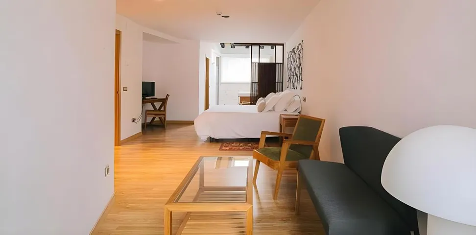 Hôtel pour 3 personnes, avec jacuzzi - 1
