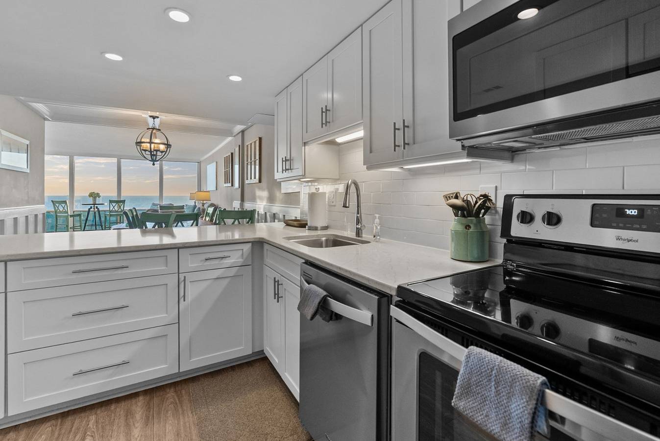 Apartamento entero, Beachfront Condo/ Pool/ Surfing/ Fishing / Ew 1202 in Virginia Beach