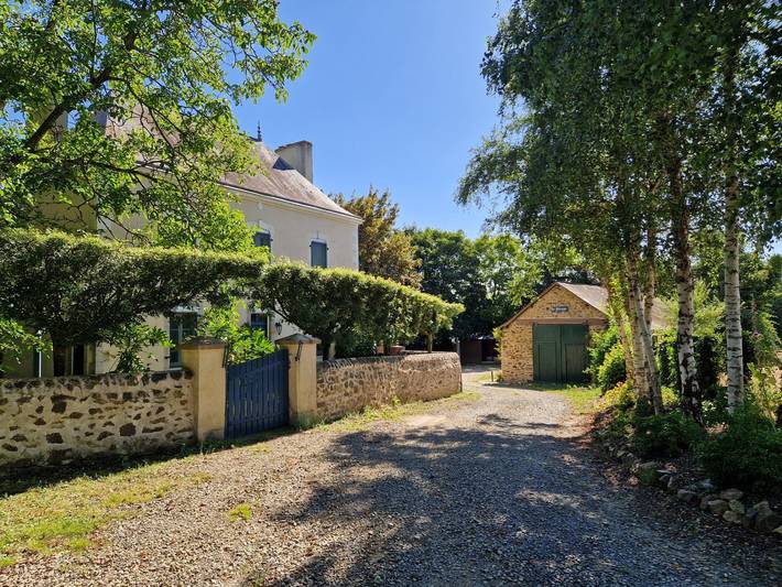 Gîte pour 15 personnes, avec jardin ainsi que terrasse et piscine, animaux acceptés - 1