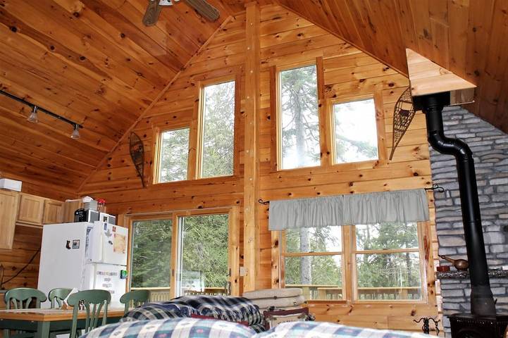 Holiday home for 6 people, with garden and balcony, with pets in Maine