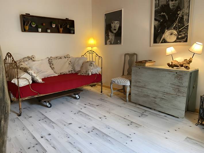 Gîte pour 4 personnes, avec jardin à Noyers-sur-Jabron